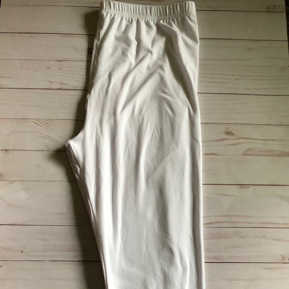 White leggings. Brand new